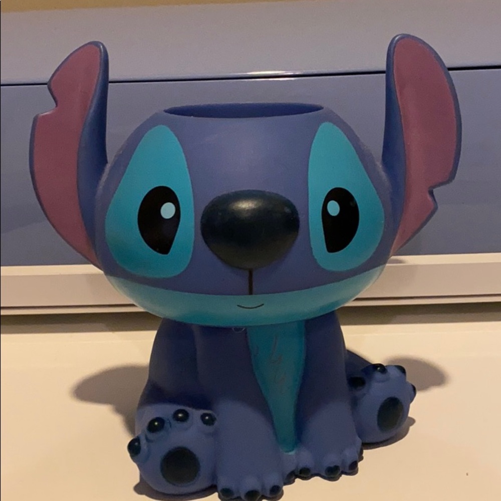 Stitch make up brush holder